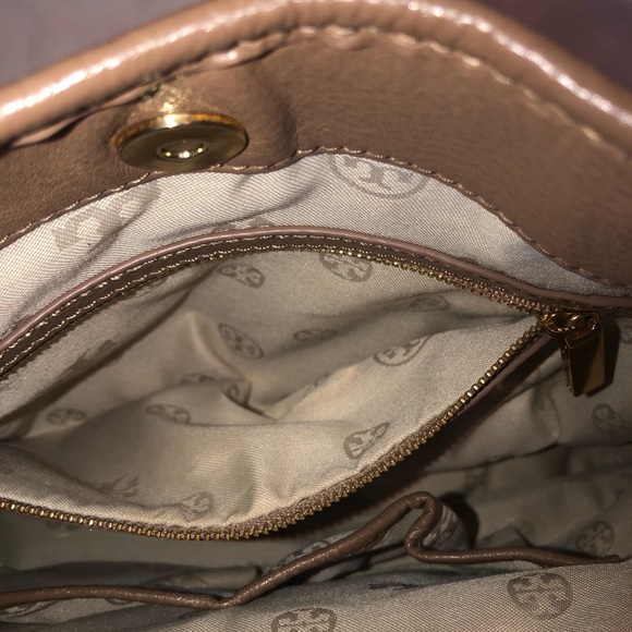 TORY BURCH Amanda Classic Top Handle Hobo - Picture 6 of 6